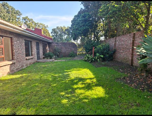 4 BEDROOM HOUSE FOR SALE IN BOSKLOOF